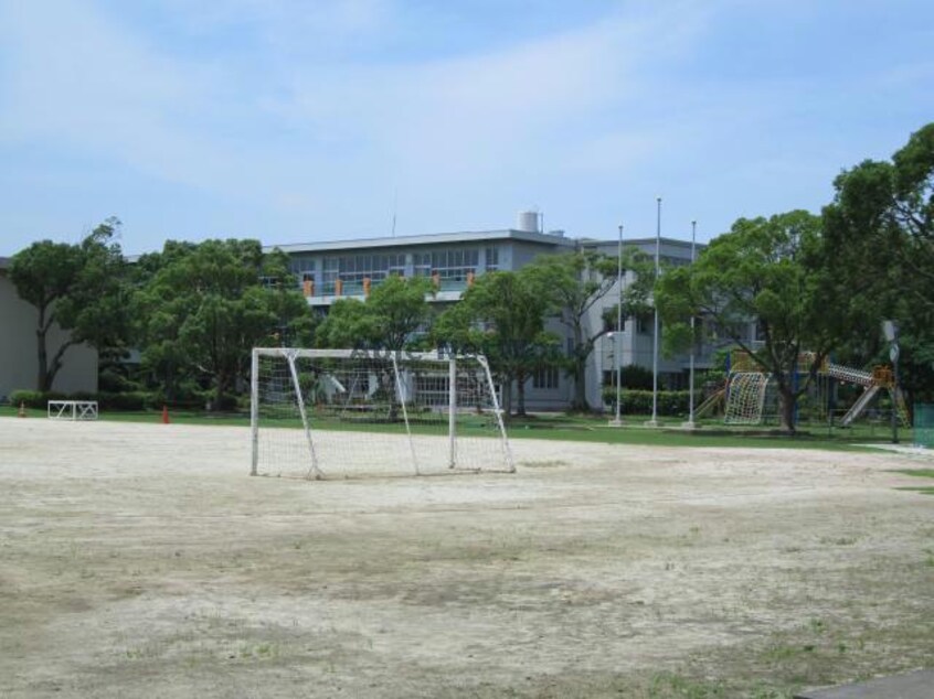 西尾市立横須賀小学校(小学校)まで512m 名鉄西尾線/上横須賀駅 徒歩5分 2階 築20年