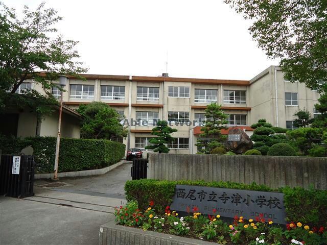 西尾市立寺津小学校(小学校)まで1037m 名鉄バス(西尾市)/下矢田 徒歩3分 2階 築21年