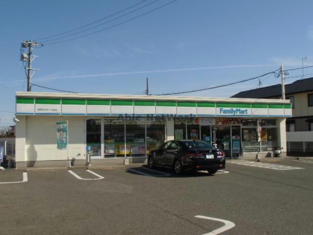 ファミリーマート碧南芸文ホール前店(コンビニ)まで461m 名鉄三河線/北新川駅 徒歩4分 1階 築22年