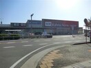 DCMカーマ碧南店(電気量販店/ホームセンター)まで620m くるくるバス（碧南市）/雨池町 徒歩7分 1-2階 築18年