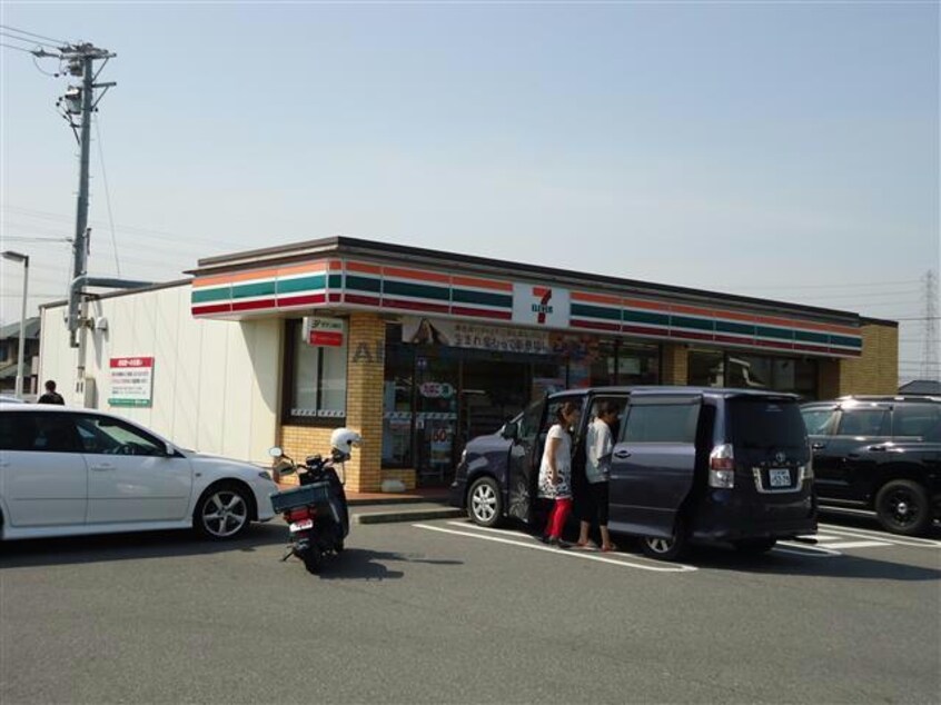 セブンイレブン岡崎中島町店(コンビニ)まで640m 名鉄バス（岡崎市）/南中島 徒歩6分 1階 築18年