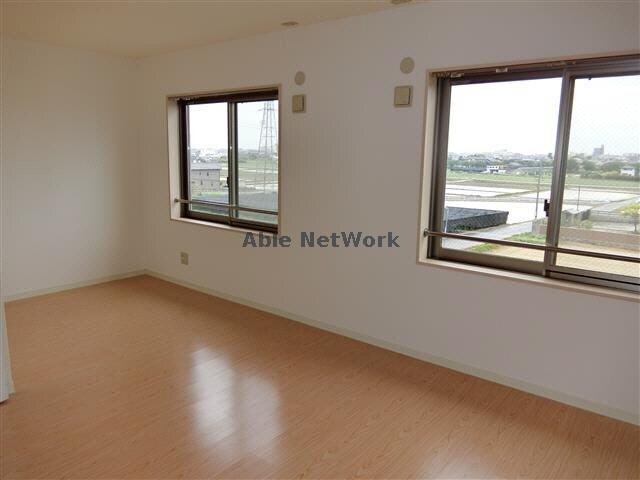  名鉄西尾線/桜町前駅 徒歩16分 3階 築18年