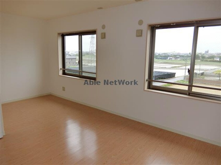  名鉄西尾線/桜町前駅 徒歩16分 3階 築18年