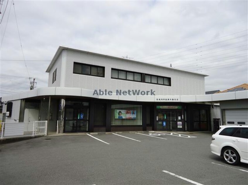 西尾信用金庫中島支店(銀行)まで766m 名鉄バス（岡崎市）/南中島 徒歩3分 1階 築21年