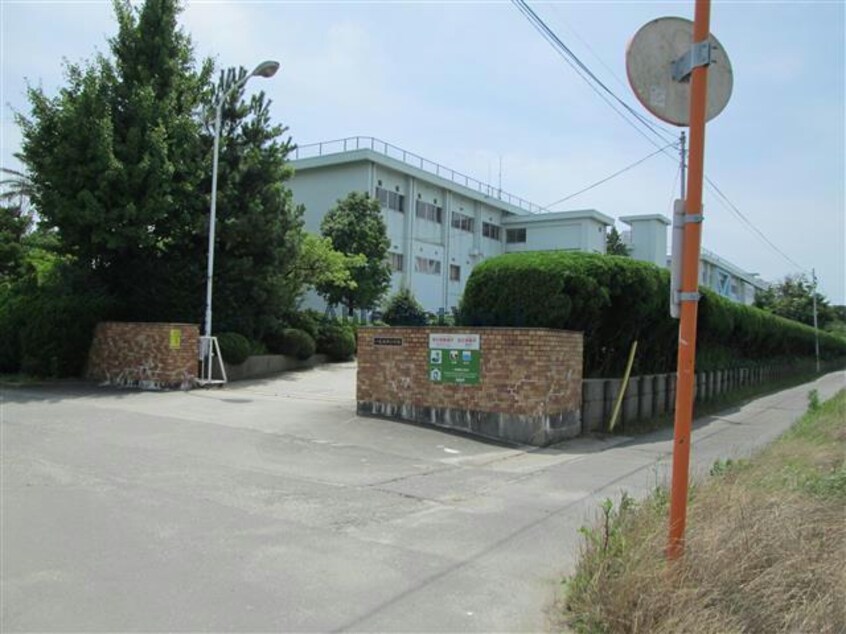 西尾市立一色南部小学校(小学校)まで1151m 名鉄バス（幡豆郡）/西塩浜 徒歩2分 2階 築22年