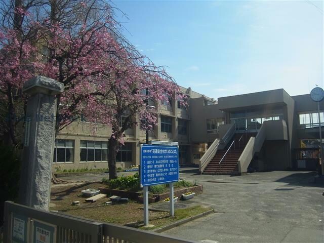 高浜市立吉浜小学校(小学校)まで901m 名鉄三河線/吉浜駅 徒歩9分 1階 築17年