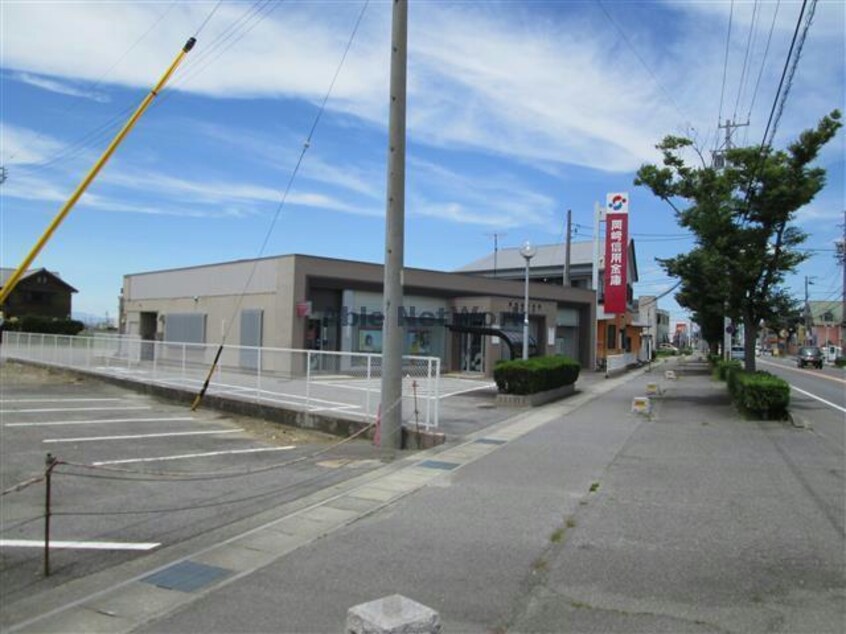 岡崎信用金庫吉良支店(銀行)まで722m 名鉄西尾線/吉良吉田駅 徒歩9分 2階 築17年