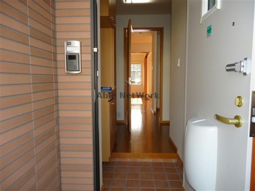  東海道本線/幸田駅 バス5分幸田小学校前下車:停歩5分 1階 築18年