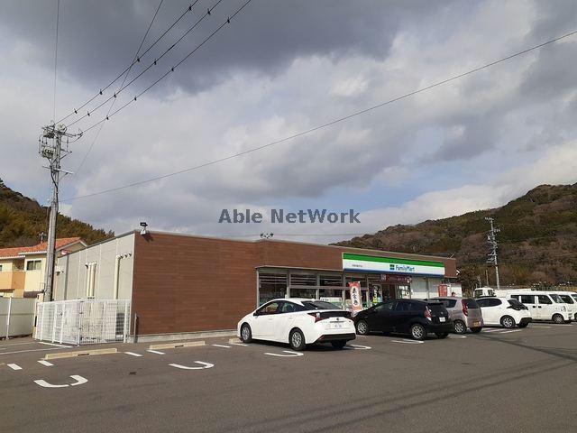 ファミリーマート西尾西幡豆町店(コンビニ)まで460m 名鉄蒲郡線/西幡豆駅 徒歩9分 1階 築23年