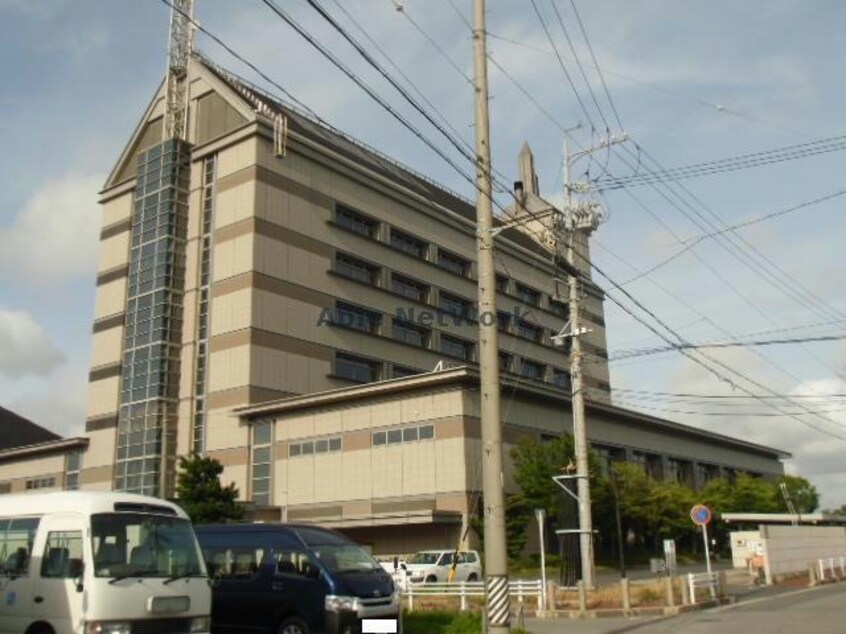 碧南市役所(役所)まで1355m 名鉄三河線/碧南中央駅 徒歩21分 1階 築18年