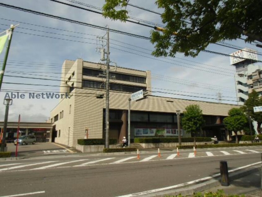 西尾信用金庫本店(銀行)まで826m 名鉄西尾線/西尾口駅 徒歩6分 1階 築17年