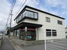 西尾信用金庫矢田支店(銀行)まで698m 名鉄バス(西尾市)/新在家 徒歩1分 2階 築16年