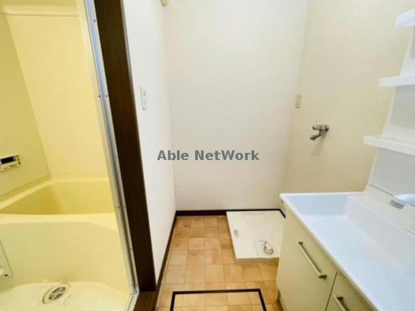  東海道本線/幸田駅 バス10分欠間下車:停歩1分 1-2階 築24年