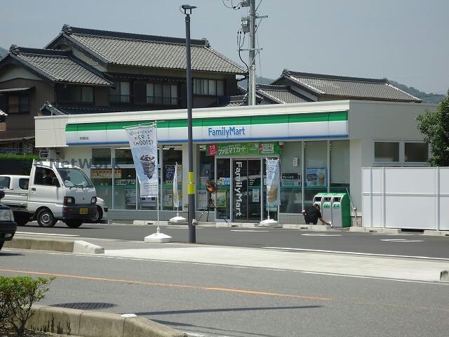 ファミリーマート幸田菱池店(コンビニ)まで753m 東海道本線/幸田駅 バス10分欠間下車:停歩1分 1-2階 築24年