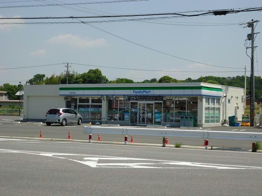 ファミリーマート幸田町大草店(コンビニ)まで274m 東海道本線/幸田駅 徒歩30分 1-2階 築15年