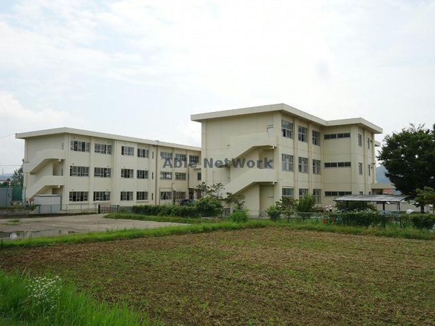 幸田町立荻谷小学校(小学校)まで1455m 東海道本線/幸田駅 徒歩4分 2階 築24年