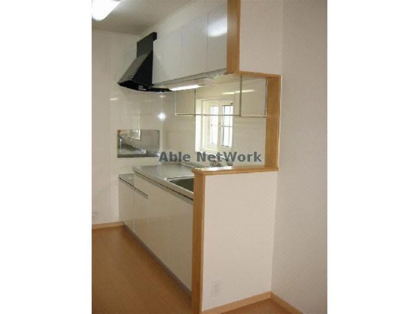 キッチン 東海道本線/岡崎駅 バス15分中島本町下車:停歩4分 2階 築15年