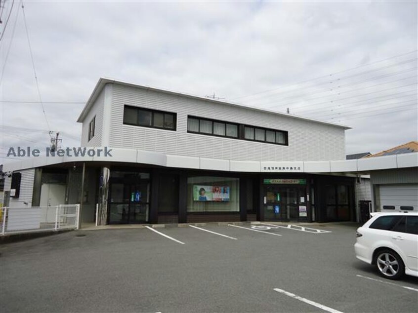 西尾信用金庫中島支店(銀行)まで301m 東海道本線/岡崎駅 バス15分中島本町下車:停歩4分 2階 築13年