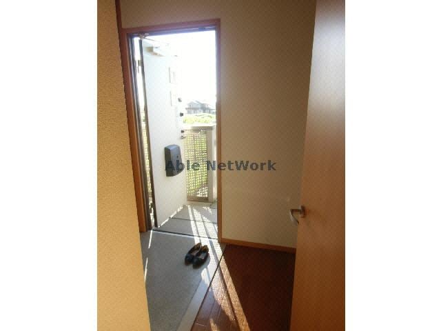 玄関 名鉄バス（岡崎市）/小園 徒歩3分 1階 築18年