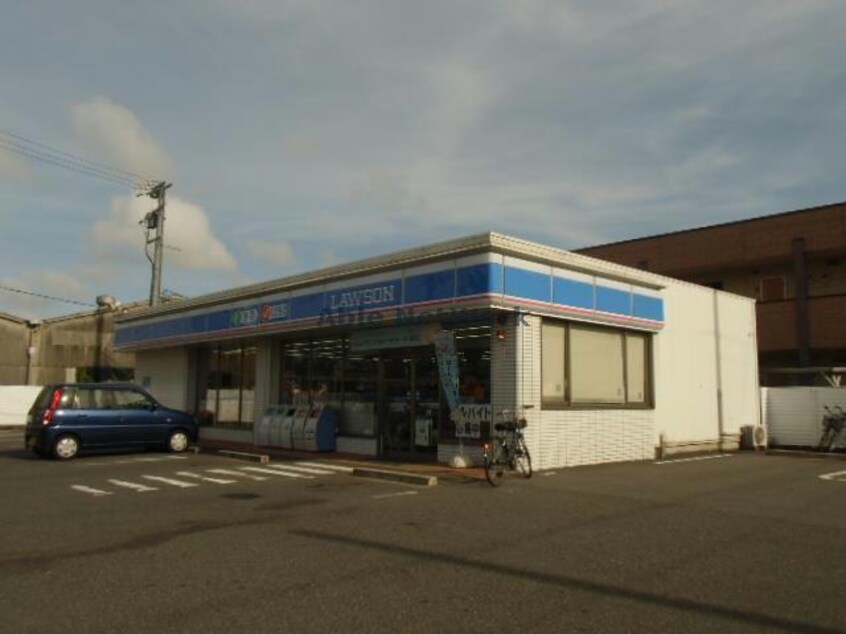 ローソン碧南霞浦店(コンビニ)まで596m 名鉄三河線/碧南中央駅 徒歩20分 1階 築12年