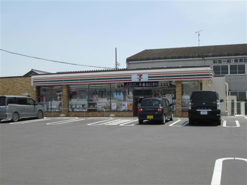 セブンイレブン高浜稗田町店(コンビニ)まで559m 名鉄三河線/三河高浜駅 徒歩14分 1階 築19年