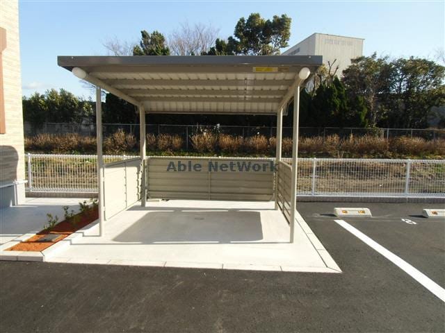  名鉄西尾線/西尾駅 バス12分矢田小学校前下車:停歩8分 2階 築12年