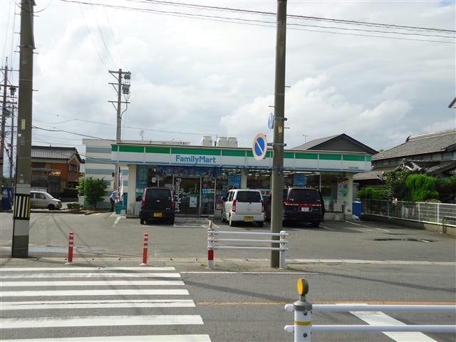 ファミリーマート矢田小南店(コンビニ)まで458m 名鉄西尾線/西尾駅 バス12分矢田小学校前下車:停歩8分 2階 築12年