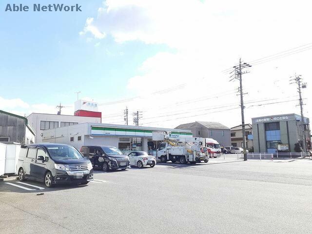 ファミリーマート西尾羽塚店(コンビニ)まで840m 名鉄西尾線/西尾駅 バス11分経塚下車:停歩4分 2階 築10年