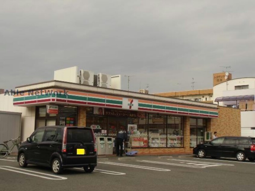 セブンイレブン西尾寄住町店(コンビニ)まで469m 名鉄西尾線/西尾駅 徒歩11分 3階 築14年