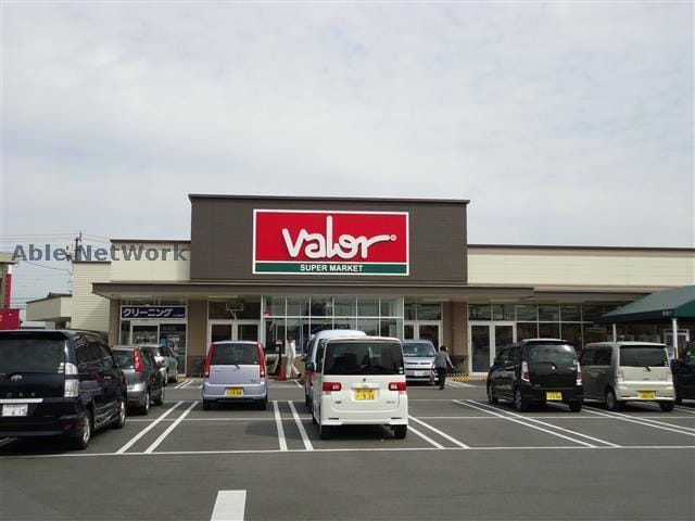 バロー平坂店(スーパー)まで756m 名鉄西尾線/西尾駅 バス20分平坂北町下車:停歩5分 1階 築10年