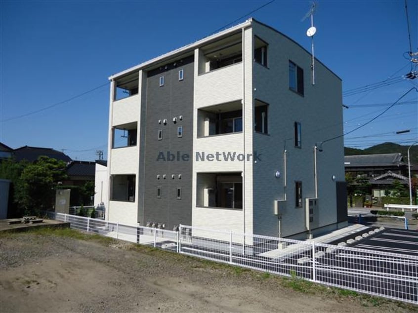  東海道本線/三ケ根駅 徒歩6分 3階 築10年