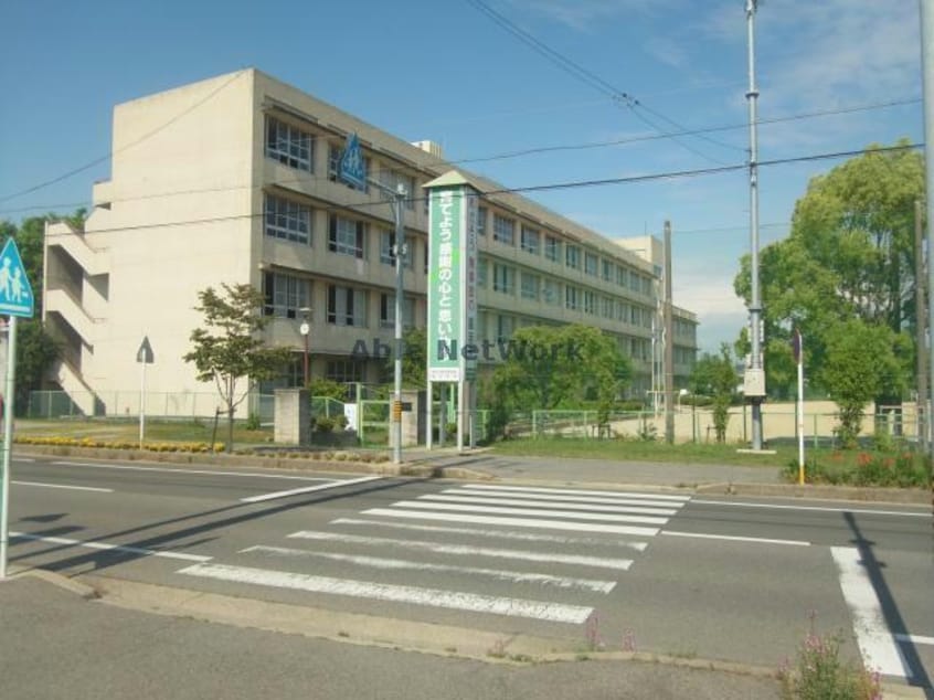 高浜市立南中学校(中学校/中等教育学校)まで511m 名鉄三河線/高浜港駅 徒歩4分 1階 築10年