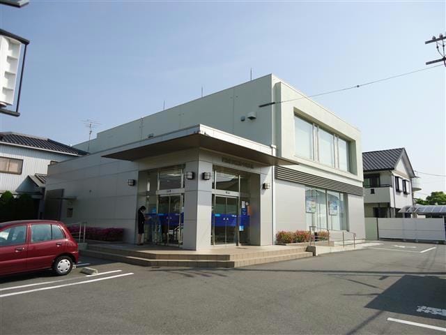 碧海信用金庫中島支店(銀行)まで484m 名鉄バス（岡崎市）/北中島 徒歩3分 1階 築35年