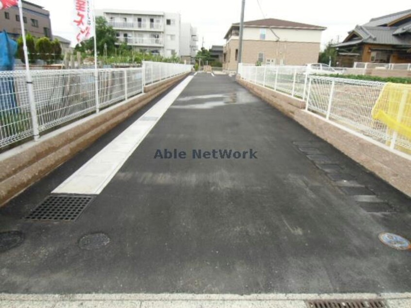 進入路 名鉄三河線/碧南駅 徒歩14分 2階 築9年