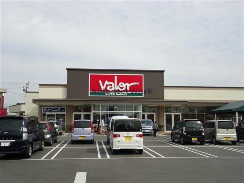 バロー平坂店(スーパー)まで911m 名鉄バス(西尾市)/羽塚口 徒歩6分 2階 築8年