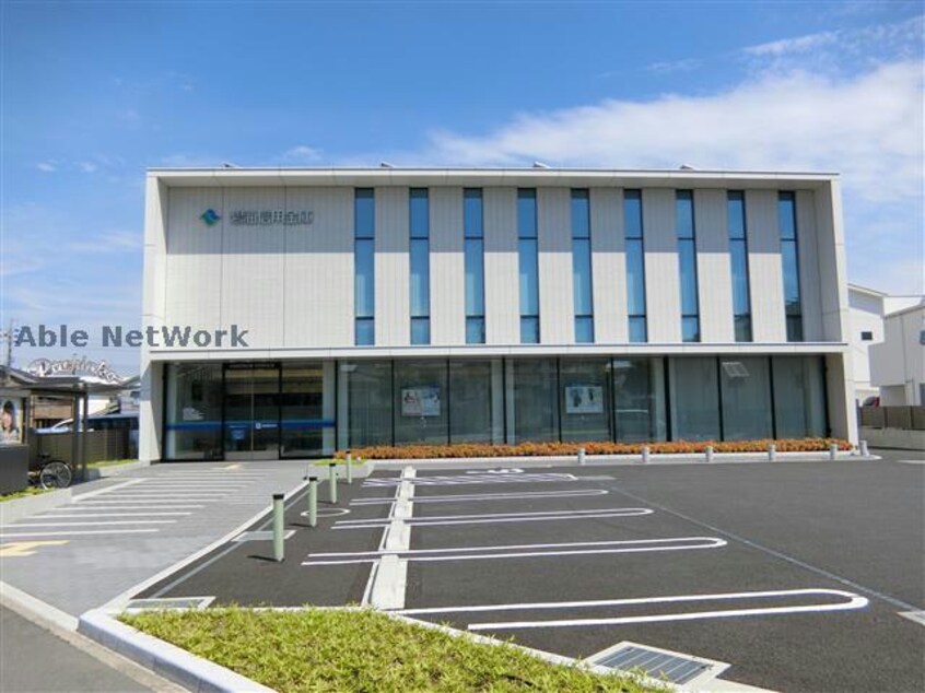 西尾信用金庫平坂支店(銀行)まで437m 名鉄バス(西尾市)/平坂熊野後 徒歩4分 2階 築7年