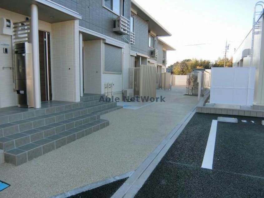 A 名鉄バス（幡豆郡）/満国寺前 徒歩1分 1階 築6年