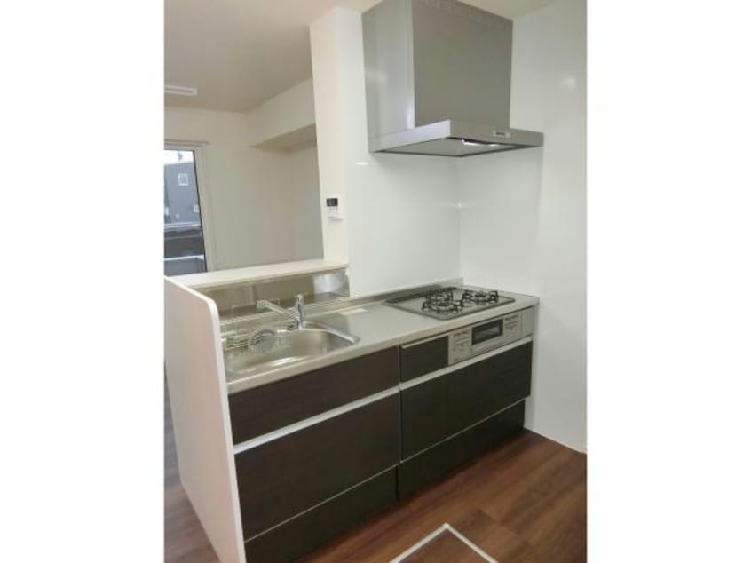  名鉄バス（幡豆郡）/満国寺前 徒歩1分 1階 築6年