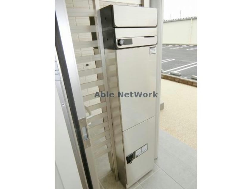  名鉄バス（幡豆郡）/満国寺前 徒歩1分 1階 築6年