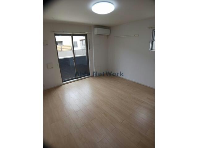  名鉄バス（岡崎市）/中島農協前 徒歩4分 1階 築6年