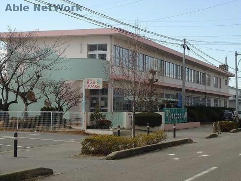 西尾市立花ノ木保育園(幼稚園/保育園)まで415m 名鉄西尾線/西尾駅 徒歩15分 1階 築36年
