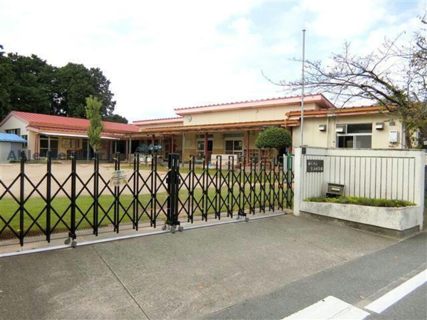 西尾市立巨海保育園(幼稚園/保育園)まで351m 名鉄バス(西尾市)/東脇 徒歩4分 2階 築5年