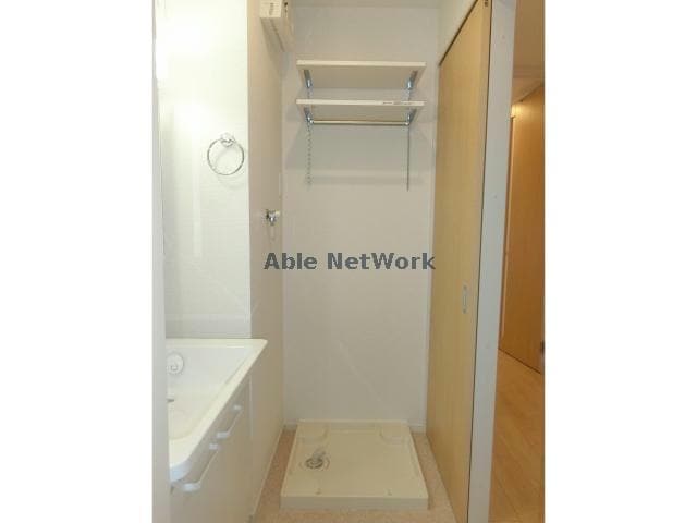 洗濯機置場 シダーコート