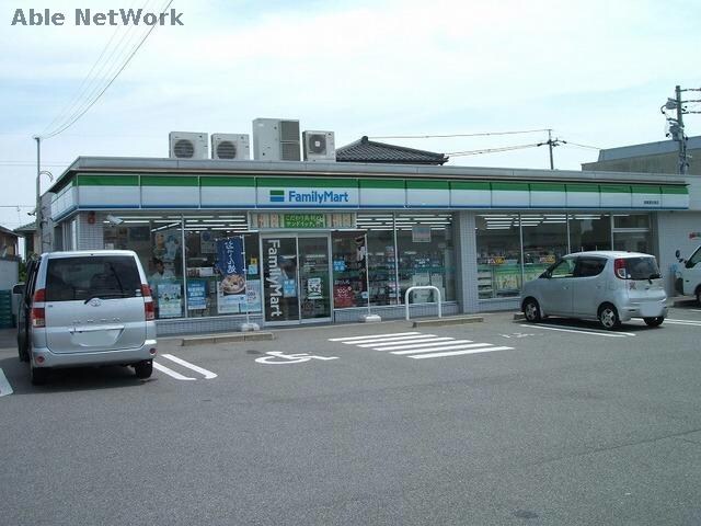 ファミリーマート西尾徳永東店(コンビニ)まで526m サンハイムピアⅠ・Ⅱ
