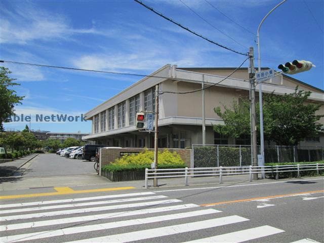 西尾市立吉田小学校(小学校)まで463m 名鉄西尾線/吉良吉田駅 徒歩9分 2階 築3年