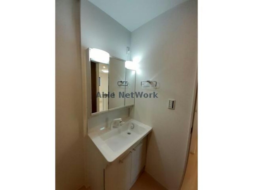  名鉄バス(西尾市)/新在家 徒歩7分 1階 築2年