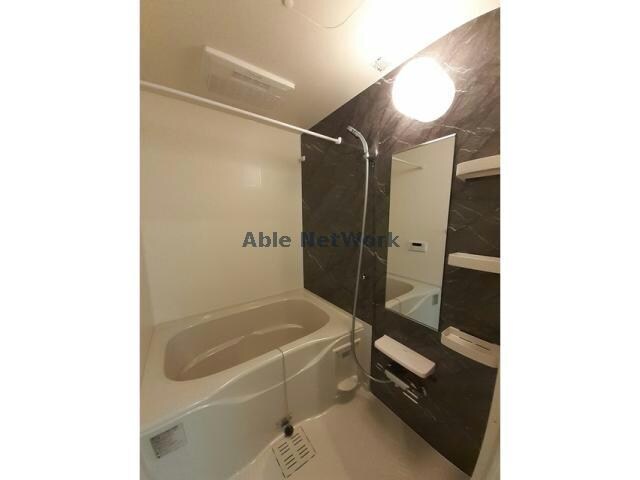  名鉄バス（幡豆郡）/一色大宝橋 徒歩3分 2階 築1年