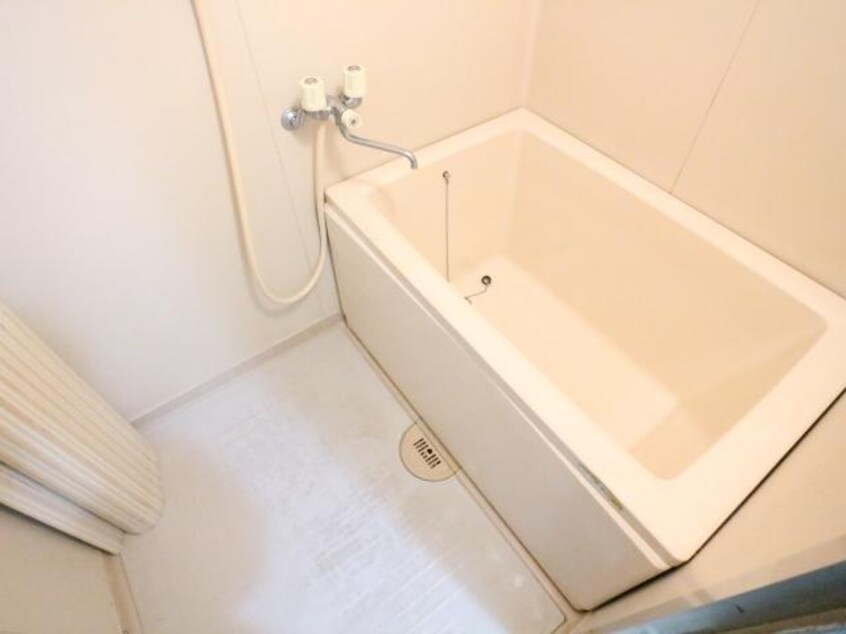  近鉄難波線・奈良線/近鉄奈良駅 徒歩17分 1階 築33年