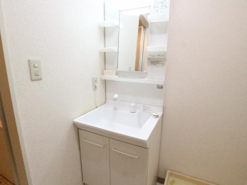  近鉄難波線・奈良線/近鉄奈良駅 徒歩17分 1階 築33年