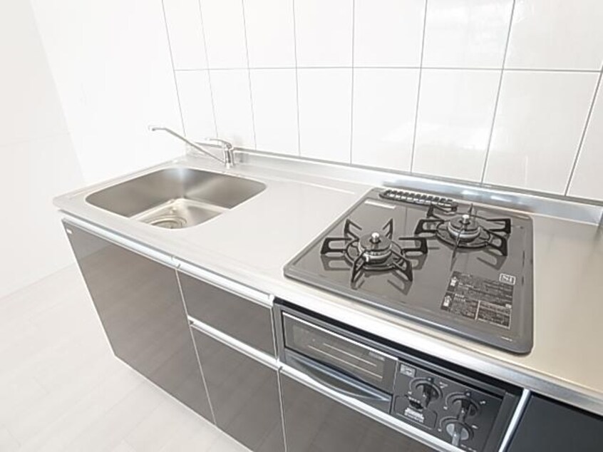  大和路線・関西本線/奈良駅 バス14分西九条町下車:停歩4分 1階 築10年